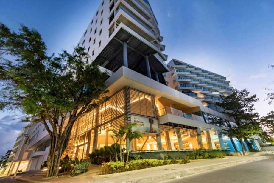 Grand Sirenis San Andrés está estratégicamente ubicado en el corazón de la isla.