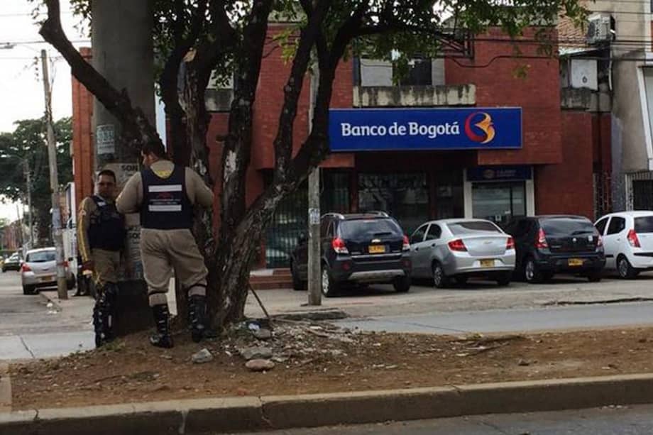 Asalto con rehenes en un Banco de Bogotá en Cali
