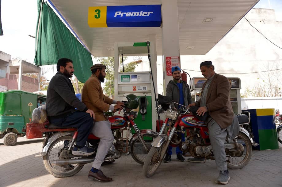 Ante el alza de combustibles, Pakistán pidió a sus habitantes que trabajen desde casa.