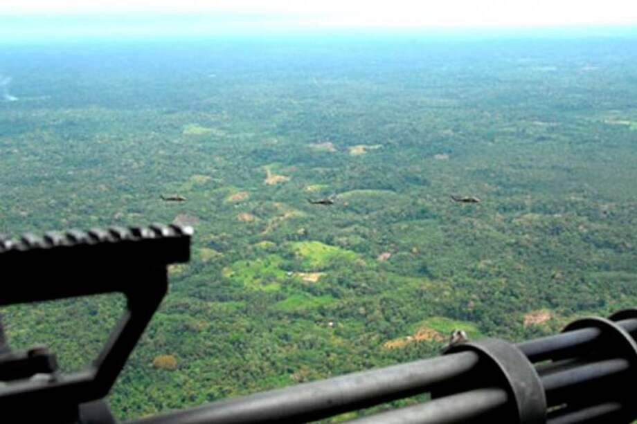 En una carta alias 'Gavilán' dice que se salvó de milagro de un bombardeo