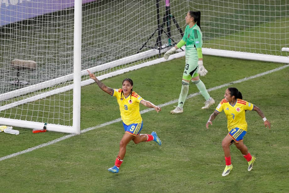 Gisela Robledo celebra el gol que le dio la victoria a Colombia este viernes en la Liga de Naciones.