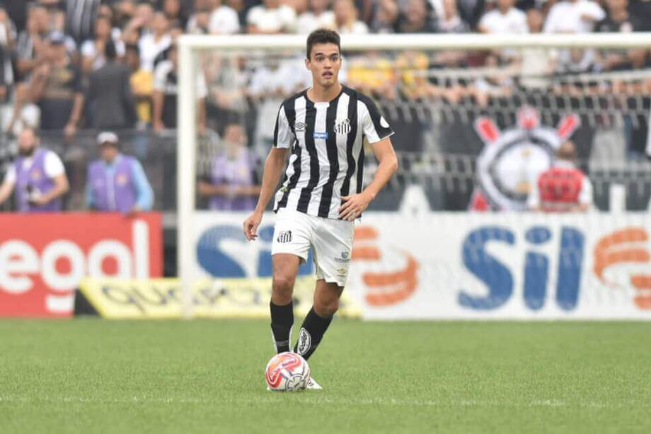 El defensor central antioqueño llegó al Santos en enero de 2019. / @SantosFC
