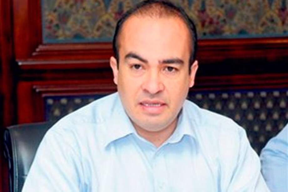 Ingeniero colombiano crea traductor de lenguaje de señas para sordos