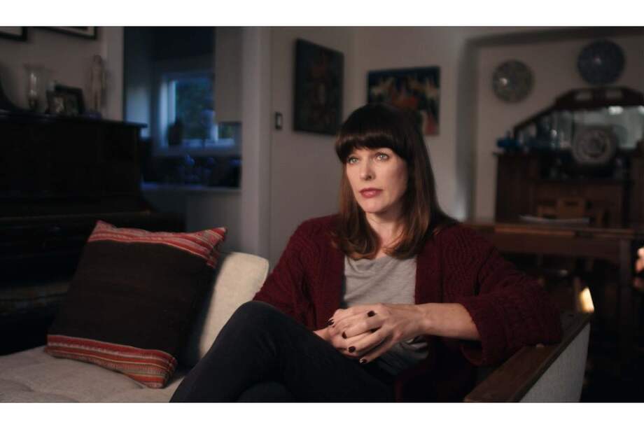 Milla Jovovich habla en “Showbiz kids” sobre su experiencia de debutar en la pantalla a los 13 años en “Tren Nocturno a Kathmandú”.