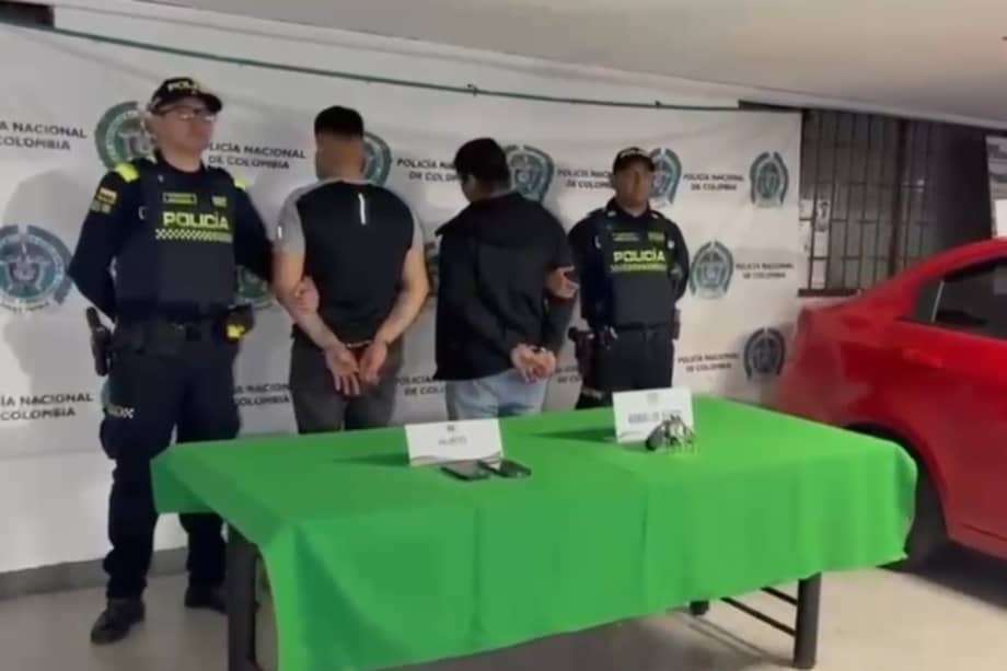 La captura se realizó minutos después de que robaran un vehículo en el sector de San Fernando, en la localidad de Barrios Unidos.