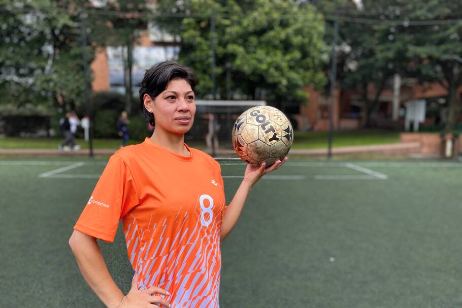 Jenny Beltrán, la capitana del equipo de fútbol especial de Compensar. / Cortesía