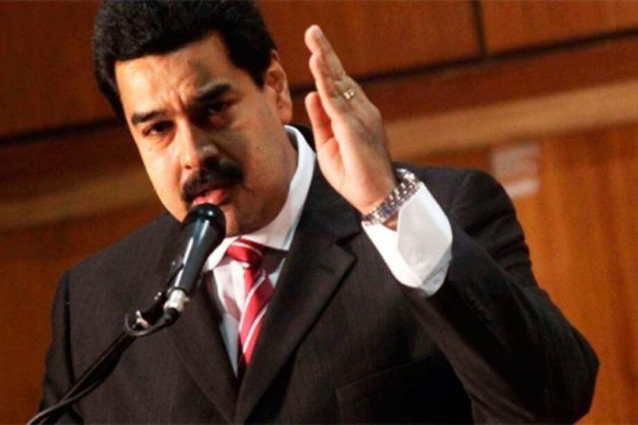Maduro agradece "lealtad" a las FF.AA. y les dice que está "prohibido" fallar