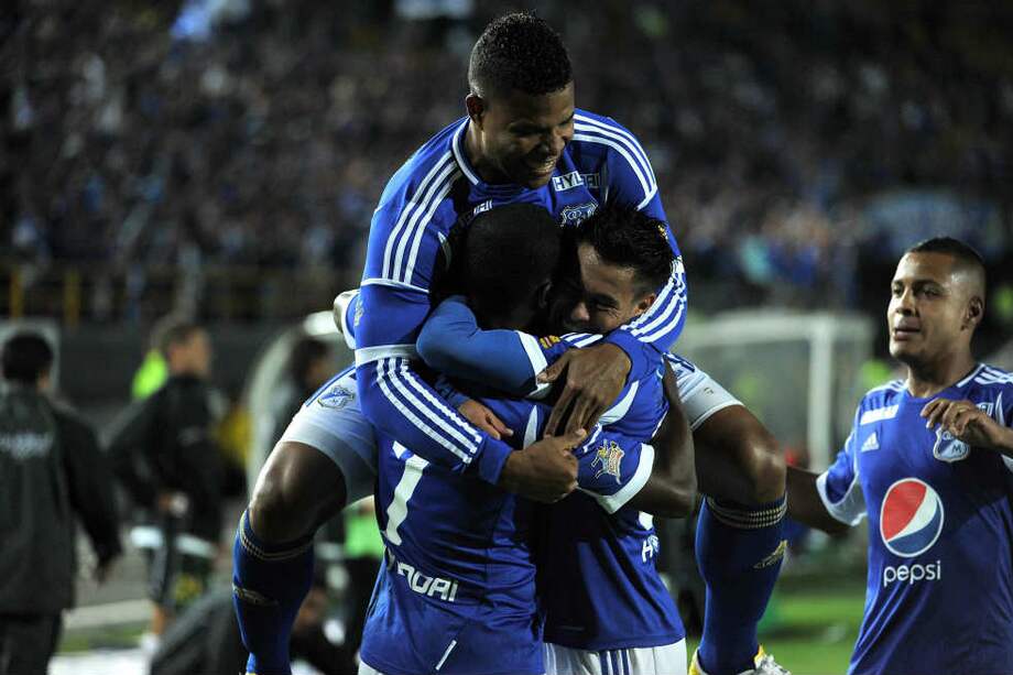 Millonarios inició muy bien el segundo semestre y parte de su éxito lo debe al zaguero panameño Roman Torres (arriba), líder de la defesa. /Luis Ángel