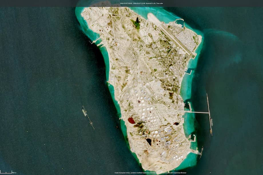 La isla de Kharg es un afloramiento de coral de aproximadamente un tercio del tamaño de Manhattan, situada a tan solo 25 kilómetros de la costa de Irán, en el Golfo Pérsico.