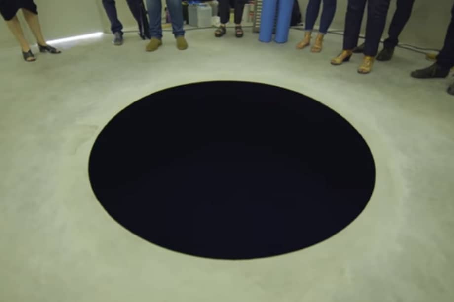 Así se observa la obra de Anish Kapoor. / Captura de pantalla de Twitter