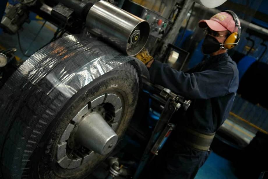 Economía habría crecido 4% en cuarto trimestre de 2014: Banrepública