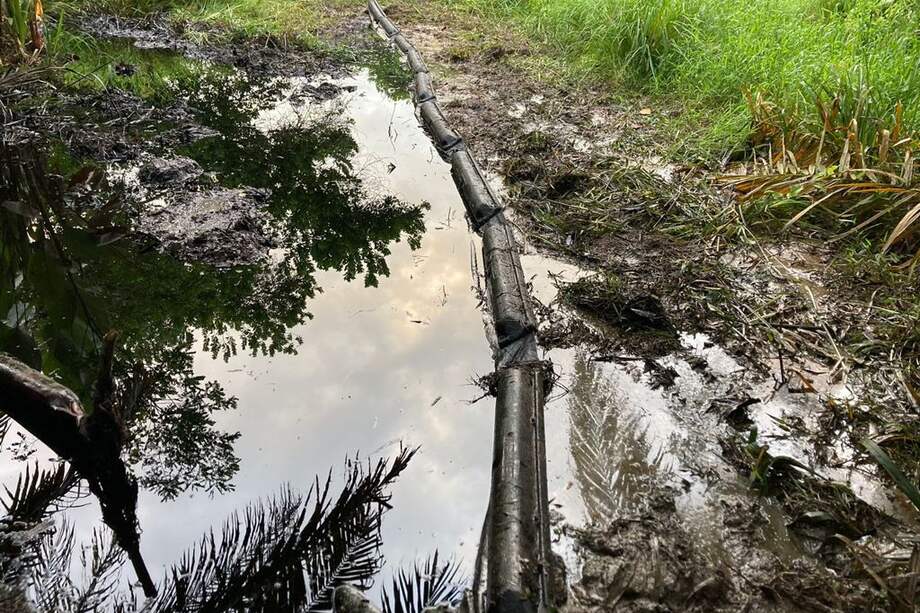 El incendio fue controlado y no llegó a la línea de transferencia.