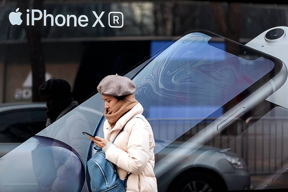 Publicidad de iPhone XR. / Bloomberg