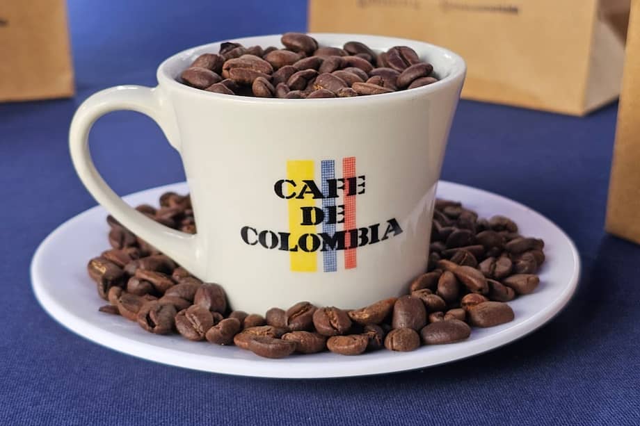 Cultivar una mata de café es una manera sencilla de conectar con el campo, conocer el origen de la bebida y valorar aún más cada taza.