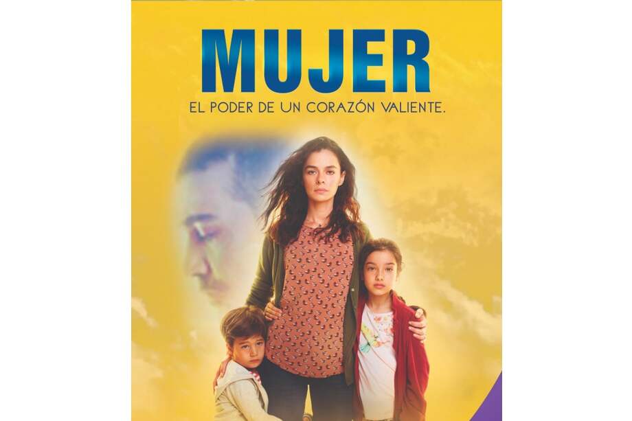 "Mujer" es creada por Yuji Sakamoto basado en Woman-my life for my children protagonizada por Özge ÖzpirinÇci, Caner Cindoruk y Bennu Yildirimlar.