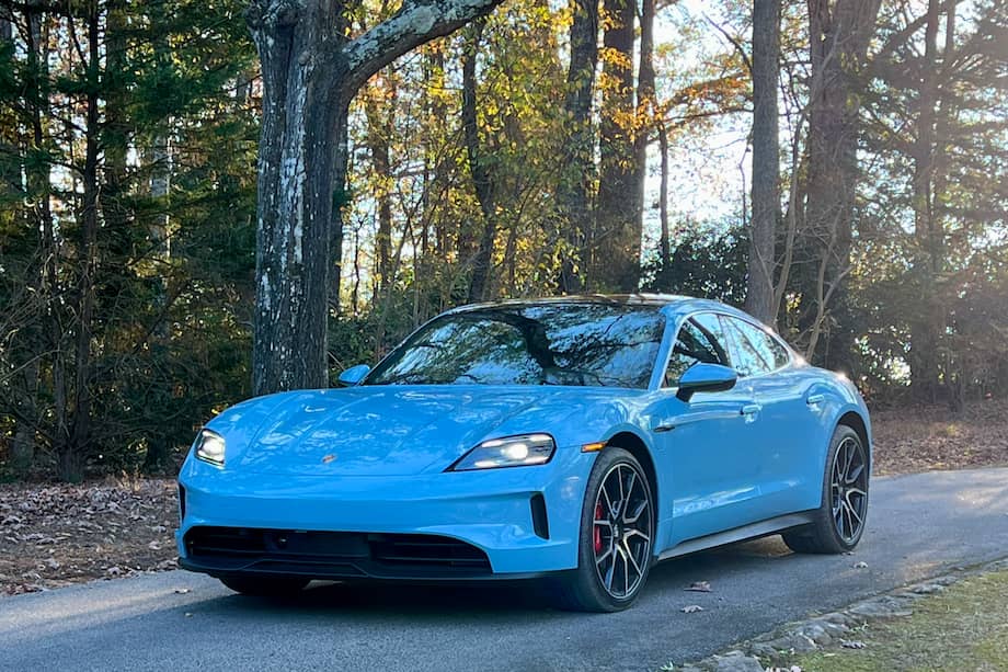 Así es como Porsche mejoró -en todo- a su deportivo eléctrico Taycan