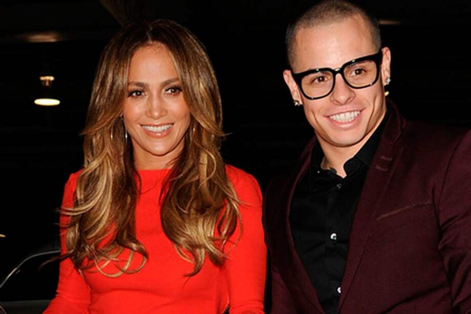 Jennifer Lopez y Casper Smart. / Bang Showbiz.