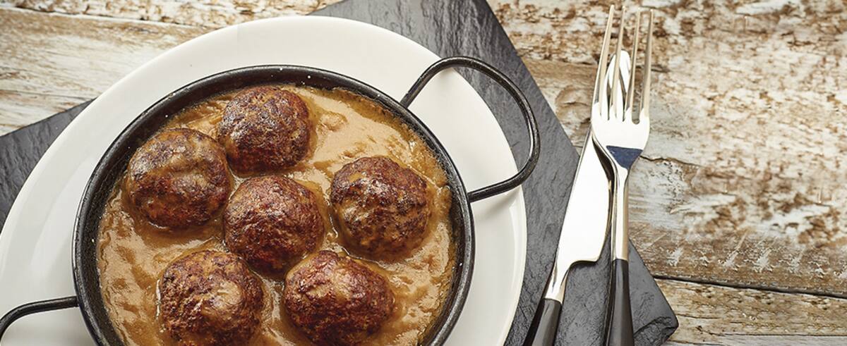 Las albóndigas al vino son una excelente opción para tu almuerzo.