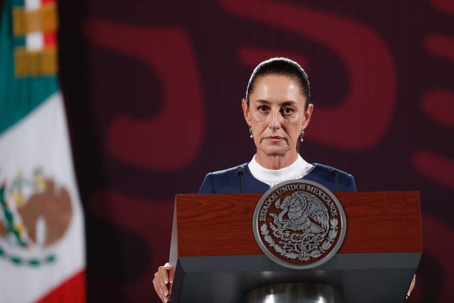 - La presidenta electa de México, Claudia Sheinbaum Pardo habla durante una conferencia de prensa este lunes en el Palacio Nacional de la Ciudad de México (México).
