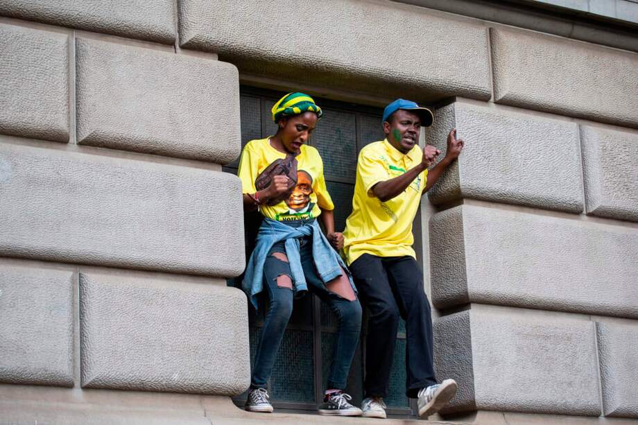 El Congreso Nacional Africano (CNA) ganó las elecciones generales en Sudáfrica por una mayoría absoluta que permitirá a Cyril Ramaphosa mantenerse como presidente. / AFP