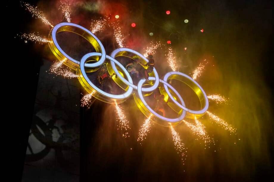 Los Juegos Olímpicos de la Juventud Buenos Aires 2018 se inauguraron el sábado con una colorida noche de fuegos pirotécnicos y música. / AFP