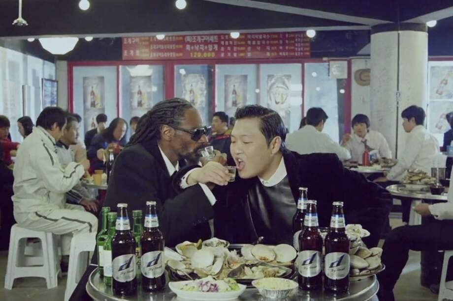 Snoop Dogg y Psy en "Hangover".