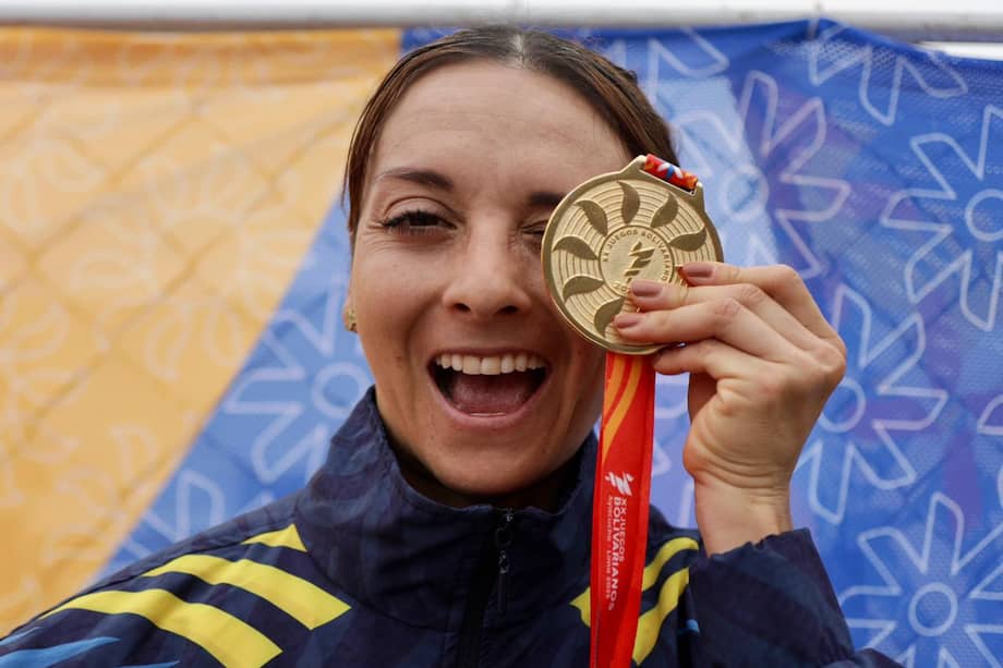 Diana Peñuela, ciclista colombiana y ganadora de la medalla de oro en la prueba de ciclismo de ruta en los Juegos Bolivarianos 2025.