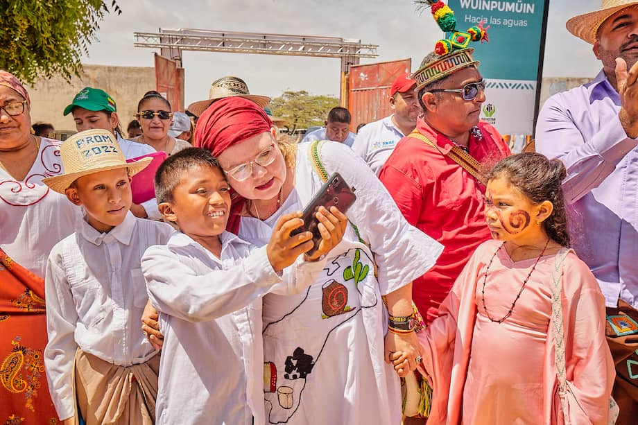 Según Astrid Cáceres, directora del ICBF, se trata de un cambio de paradigma en la oferta institucional en pro de la garantía de derechos.