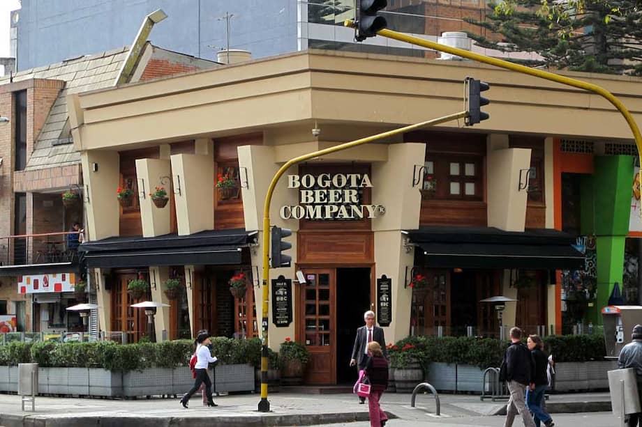 Bogotá Beer Company, BBC, un negocio local en auge que produce cervezas de estilo británico.