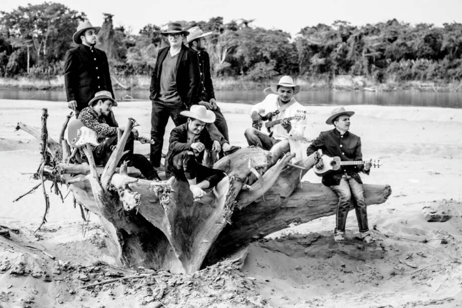 Desde su creación en el 2013, la agrupación tenía en mente devolverles a los jóvenes el amor por el folclor. / Chimó Psicodélico