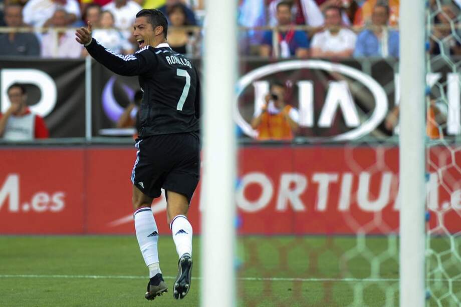 Cristiano Ronaldo celebra su segundo tanto con Real Madrid contra Sevilla. Foto: AFP