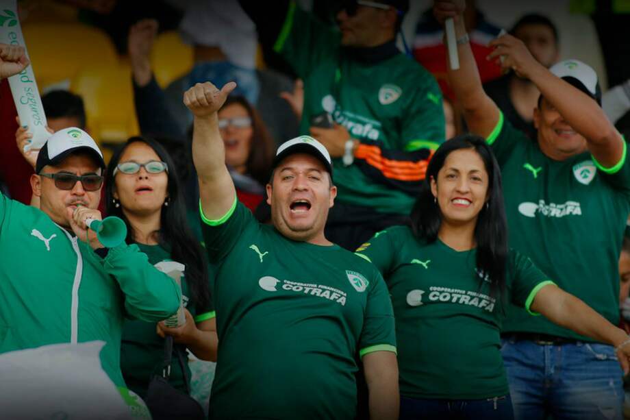 Los hinchas de La Equidad salieron felices del escenario bogotano. / @Equidadfutbol