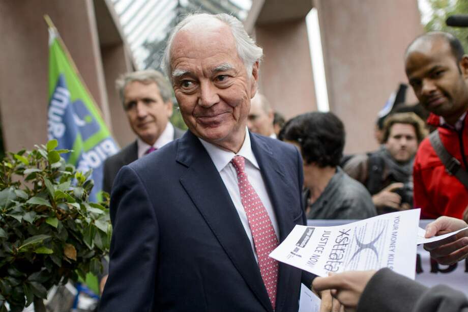 Sir John Bond, jefe de la compañía minera Xstrata. / AFP