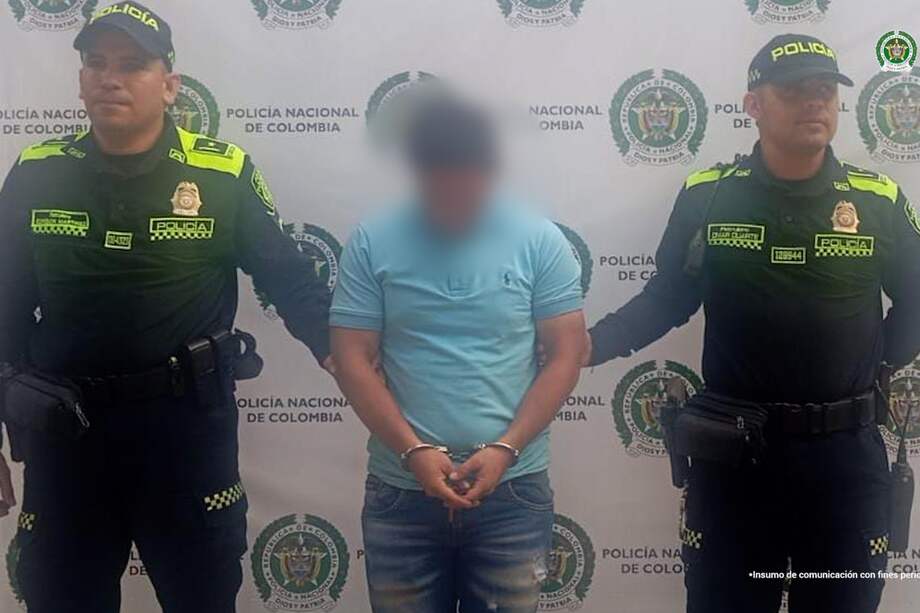 Huyó tras ser denunciado por la progenitora de la víctima.