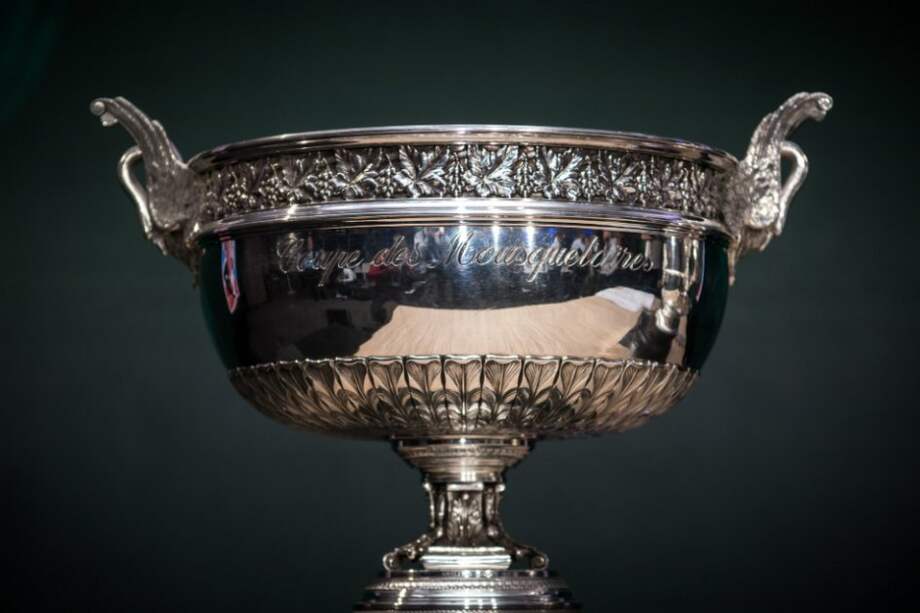 El trofeo masculino de Roland Garros. / AFP