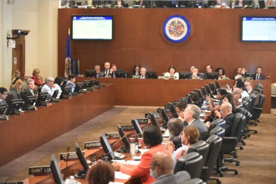 La resolución fue aprobada por 19 votos a favor, seis en contra, ocho abstenciones y una ausencia. / Archivo