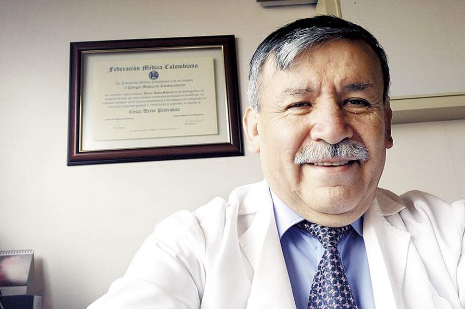 Óscar Andia tatequieto a las farmacéuticas