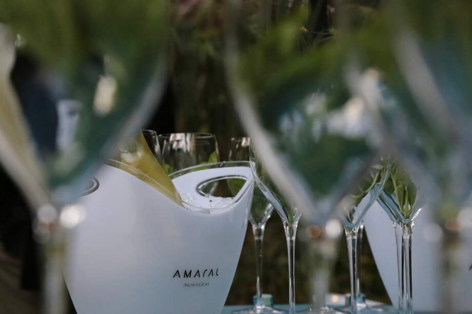 Vino y hierbas. / Cortesía