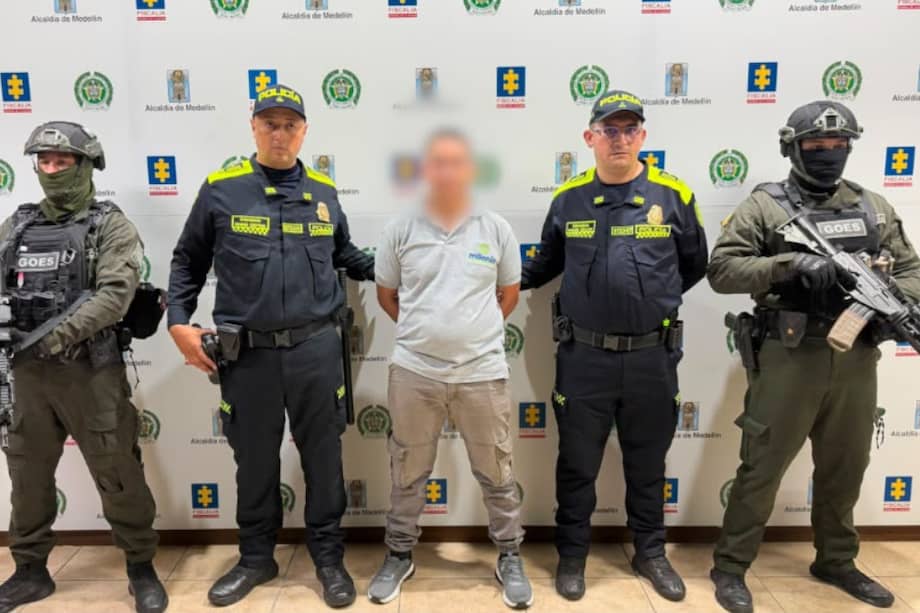 Alias “Mono Milicio” es señalado por las autoridades como “una pieza de altísima confianza y articulador clave bajo las órdenes directas de alias ‘Primo Gay’”, jefe de esta organización criminal.