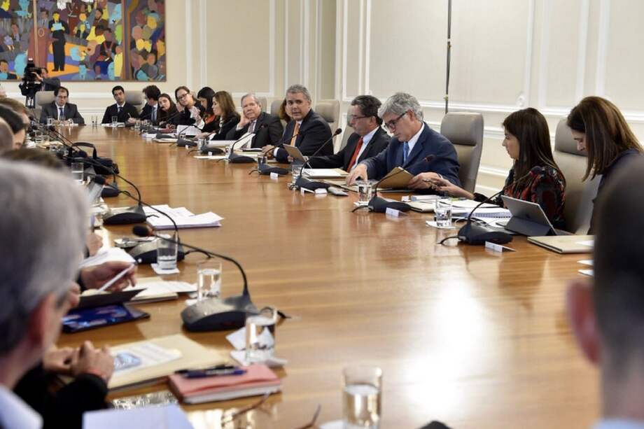 El presidente Duque acompañado de su gabinete en su primera semana en la Casa de Nariño. / Extraído de Twitter
