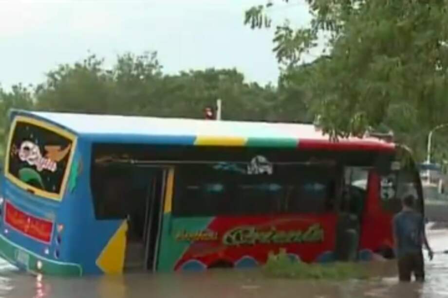 Barranquilla colapsó debido a fuertes aguaceros