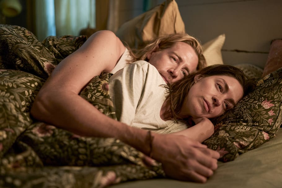 The Secret Woman. Pål Sverre Hagen as Joachim & Natalie Madueno as Helene Søderberg in The Secret Woman. Cr. Courtesy of Netflix © 2025
