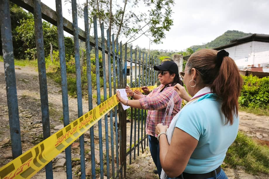 La granja operaba dentro de una reserva forestal protectora en Guaduas, donde la actividad avícola está prohibida.