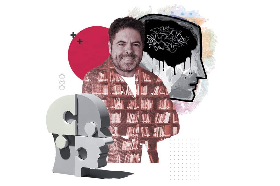 Filósofos como Sócrates, Karl Jaspers y Max Scheler han influido en el pensamiento de Efrén Martínez.