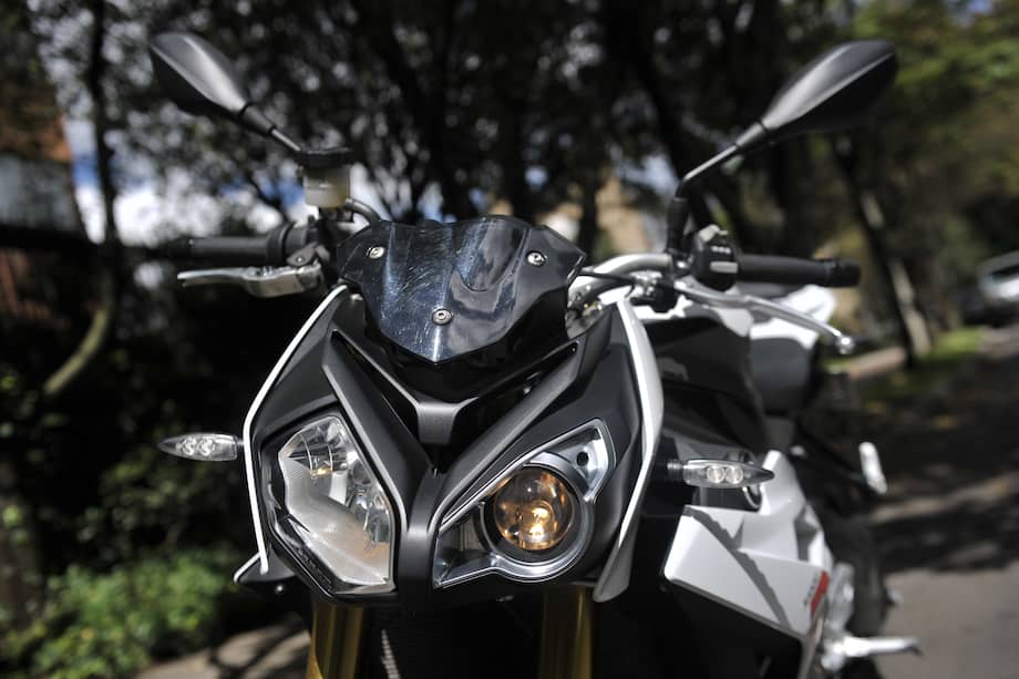 Las luces exploradoras están permitidas en Colombia, pero su uso tiene condiciones sobre ubicación, orientación e intensidad.