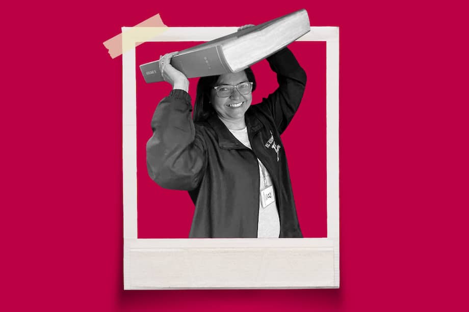 Ofelia Muñoz trabaja en El Espectador desde hace más de 30 años, desempeñándose en el área de archivo histórico del periódico.