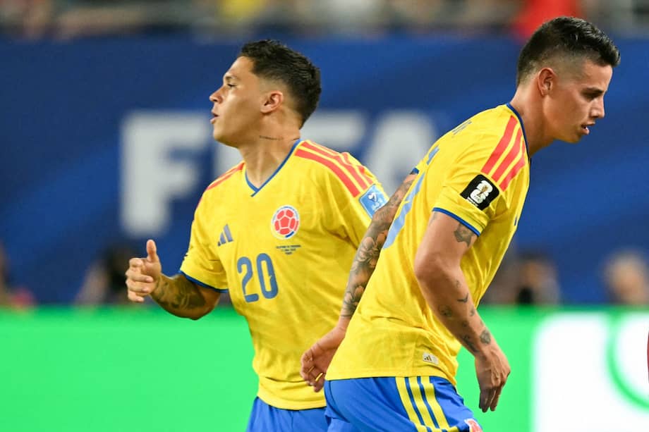 Juan Fernando Quintero entra al partido de Colombia contra Paraguay en sustitución de James Rodríguez.