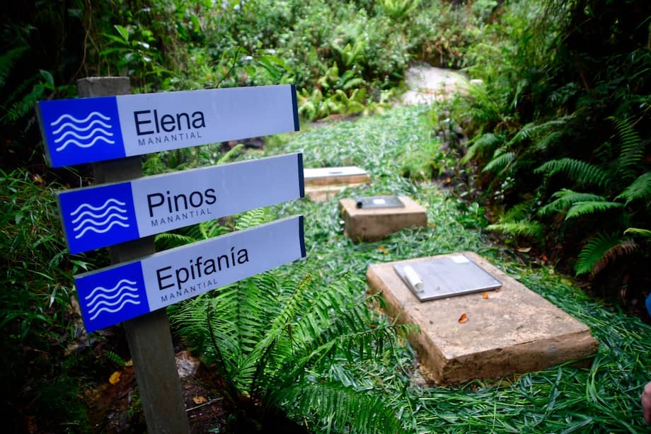 Por este recubrimiento con cemento de los pozos de agua, la CAR adelanta un proceso sancionatorio contra Indega S.A.S. / Gustavo Torrijos