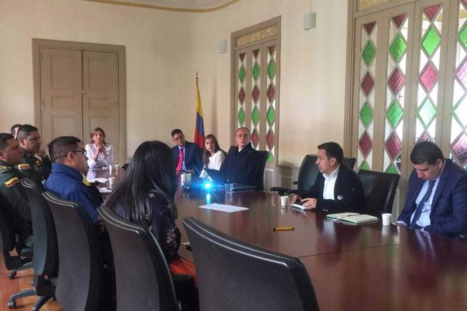 Diferentes actores gubernamentales se reunieron en una mesa de trabajo interinstitucional para acordar sus respectivos compromisos frente a la aplicación de dicha ley. / Cortesía Ministro del Interior.