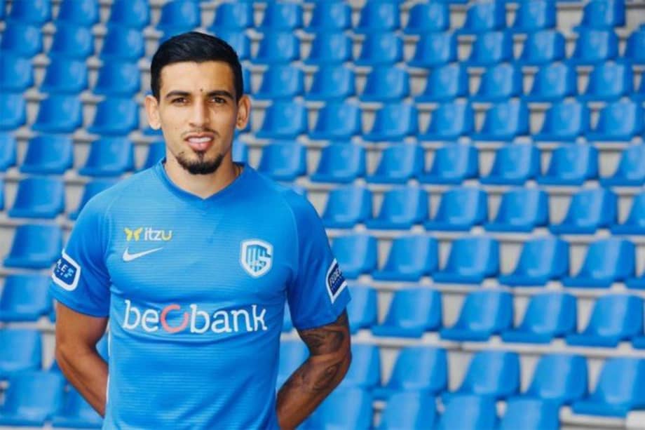 Daniel Muñoz con la camiseta del KRC Genk de Bélgica, equipo al que llegó para esta temporada.